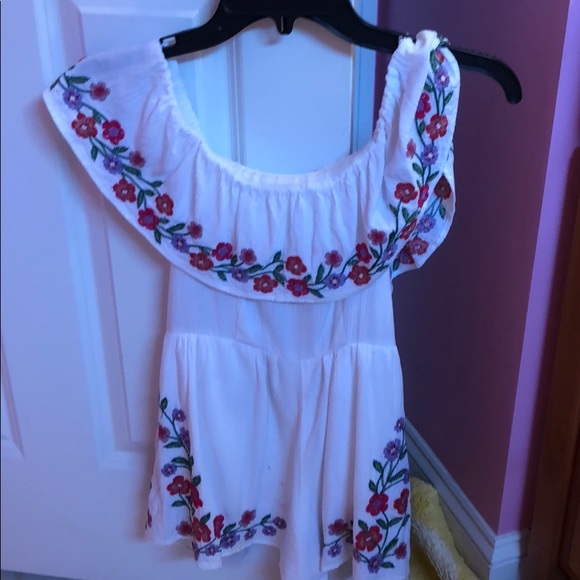 white romper w/ flowers - Picture 1 of 5